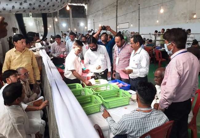 LIVE UP MLC Chunav Result 2022: यूपी विधान परिषद की 27 सीटों पर तेजी से बढ़ रहा भाजपा प्रत्‍याशि‍यों की जीत का आंकड़ा, अब तक ये हुए विजयी