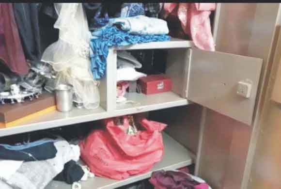 अज्ञात चोरों ने घर में घुसकर की 35 लाख रूपये की चोरी
