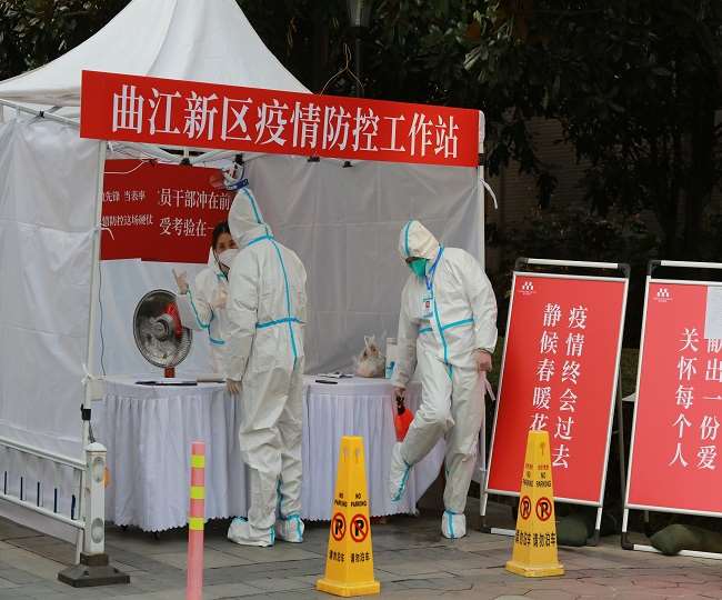 Coronavirus in China: चीन में कोरोना के मामलों ने तोड़ा रिकार्ड, भारत ने शंघाई में बंद की कांसुलर सेवाएं