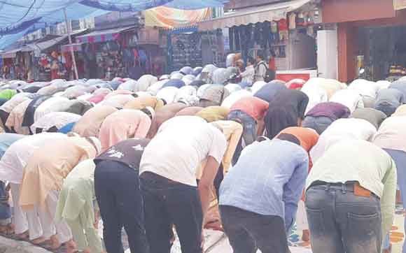 मुकद्दस रमजान के दूसरे जुमे पर मांगी देश में अमनचैन की दुआ