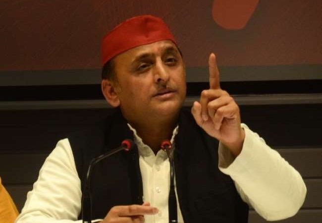 उपचुनाव में भाजपा की हार में अखिलेश यादव को दिखा बड़ा संकेत, बंगाल की सीएम ममता बनर्जी को दी बधाई