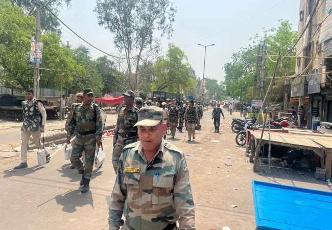 हिंसा का साजिशकर्ता अंसार गिरफ्तार, भारी संख्या में पुलिस व रैपिड एक्शन फोर्स तैनात