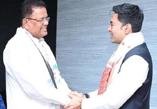 असम कांग्रेस के पूर्व अध्यक्ष रिपुन बोरा टीएमसी में हुए शामिल, सांसद अभिषेक बनर्जी ने पार्टी में किया स्वागत