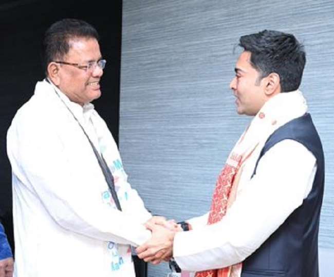 असम कांग्रेस के पूर्व अध्यक्ष रिपुन बोरा टीएमसी में हुए शामिल, सांसद अभिषेक बनर्जी ने पार्टी में किया स्वागत