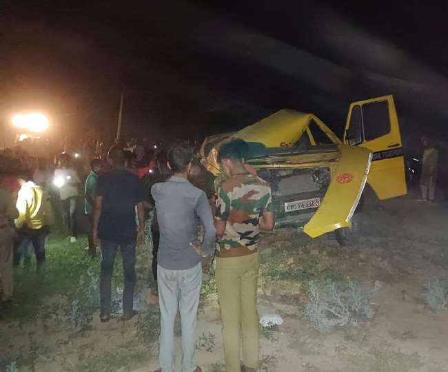 फतेहपुर में बड़ा सड़क हादसा, बरातियों से भरी मिनी बस भूसा लदे ट्रैक्टर से टकराई, चार की मौत 16 जख्मी, सीएम ने जताया शोक