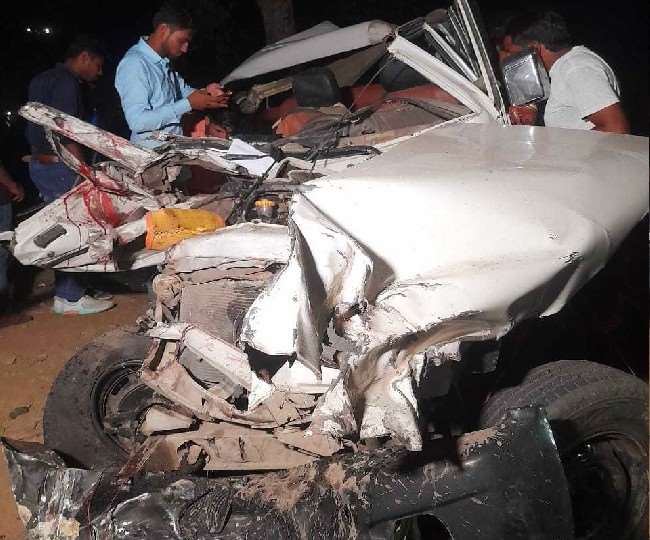 देवरिया में बड़ा सड़क हादसा, बस और बोलेरो की आमने-सामने भिड़ंत में छह लोगों की मृत्यु, पांच घायल