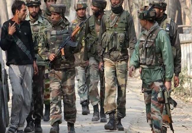 कश्मीर में बड़े आतंकी हमले की साजिश नाकाम, कुपवाड़ा से हथियारों की खेप बरामद