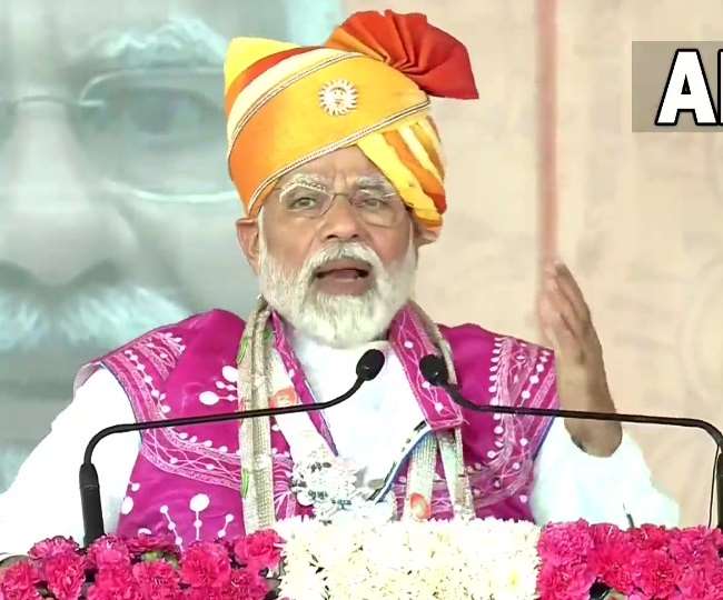 PM Modi in Dahod : पीएम मोदी ने कई परियोजनाओं की रखी आधारशिला, बोले- मेक इन इंडिया का हिस्‍सा बनेगा दाहोद