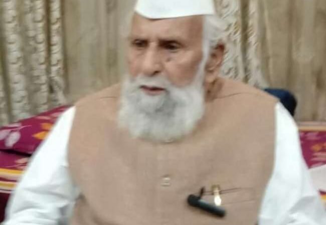 सपा सांसद डा. शफीकुर्रहमान बर्क ने फिर उगली आग, बोले-भाजपा और आरएसएस के इशारे पर ही मुसलमानों पर जुल्म
