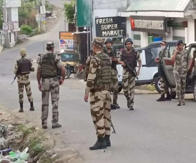 प्रधानमंत्री मोदी के दौरे से पहले जम्मू में आतंकी हमला-दोनों आतंकी ढेर, एडीजीपी बोले-फिदायीन हमले की फिराक में थे दोनों