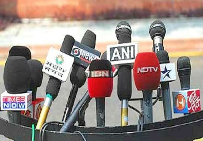 केंद्र सरकार ने टीवी चैनलों के लिए जारी की सख्‍त एडवाइजरी, कहा- सनसनीखेज कवरेज और भड़काऊ हेडलाइन से बचें
