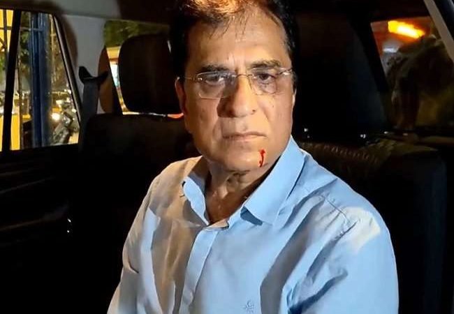 मुंबई में थाने के बाहर शिवसैनिकों का भाजपा के पूर्व सांसद किरीट सोमैया पर हमला, चेहरे पर लगी चोट