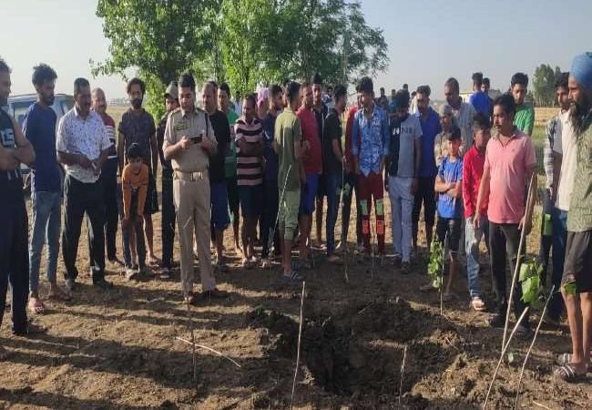 पीएम मोदी की पल्ली रैली स्थल से आठ किलोमीटर दूर प्रताप सिंह पुरा ललियाना में संदिग्ध विस्फोट, पुलिस अधिकारी घटनास्थल पर पहुंचे