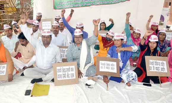 मेडिकल कालेज में पीजीआई स्तर की सुविधाएं बहाल किए जाने की मांग