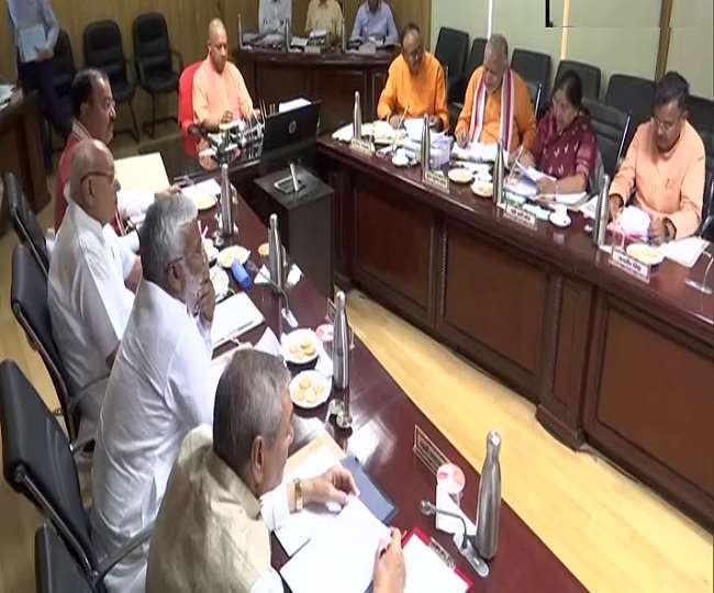 योगी आदित्यनाथ की कैबिनेट बैठक में नौ प्रस्ताव पास: बेसिक शिक्षा विभाग के अनुदेशकों का अनुदान बढ़ा, इथेलान के उत्पादन को मिली मंजूरी