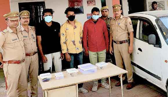 मुठभेड़ में पुलिस ने दबोचे तीन शातिर बदमाश, भेजे जेल