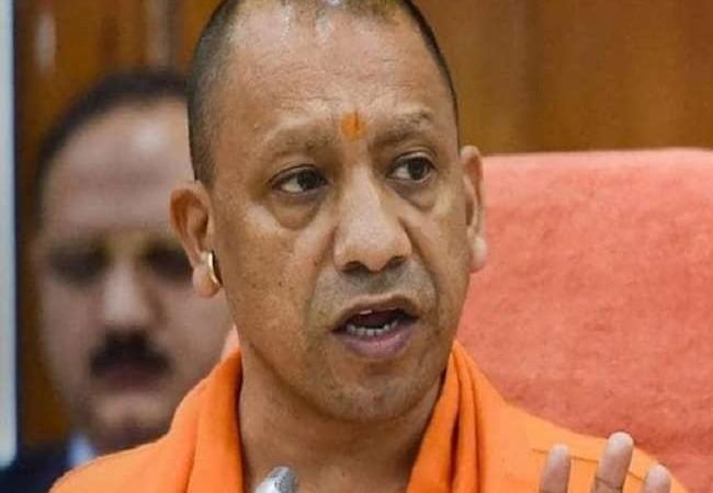 मुख्यमंत्री योगी आद‍ित्‍यनाथ आज फील्ड के अफसरों को देंगे सुशासन का मंत्र, शुक्रवार से कैबिनेट मंत्री करेंगे मंडलों का दौरा