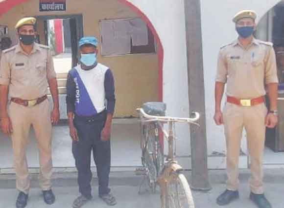 पुलिस ने वांछित आरोपी को किया गिरफ्तार