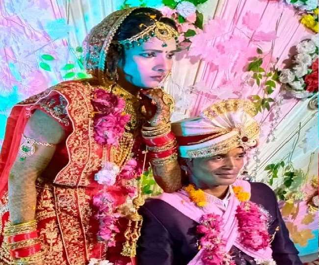 दंपती व चार माह की बच्‍ची की हत्‍या, एक ही कमरे में मिले तीनों शव
