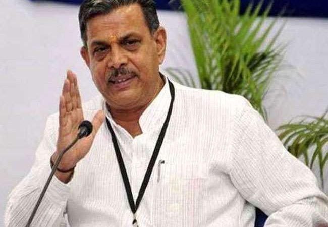 नोएडा में RSS के सरकार्यवाह दत्तात्रेय होसबाले ने बताया- आखिर कब तक देश में जिंदा रहेगा लोकतंत्र
