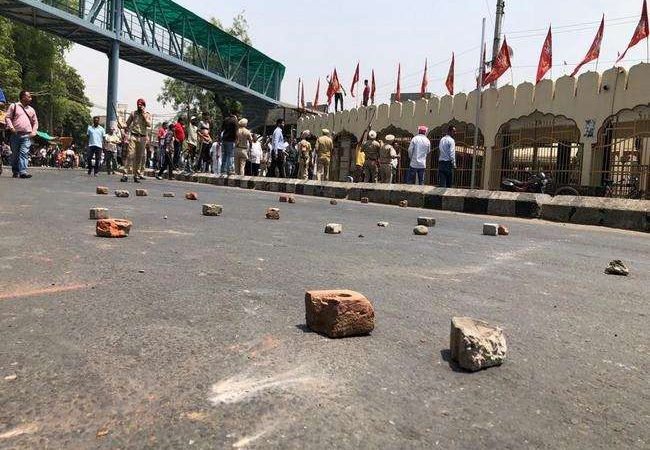 पटियाला में कर्फ्यू हटा, लेकिन मोबाइल इंटरनेट पर रोक, आइजी सहित एसएसपी व एसपी का तबादला