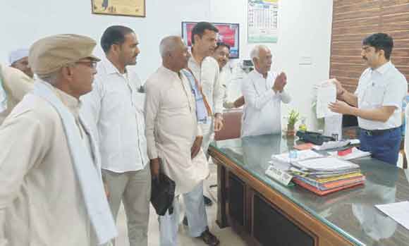 जिलाधिकारी से मिला भारतीय किसान संघ का प्रतिनिधिमंडल