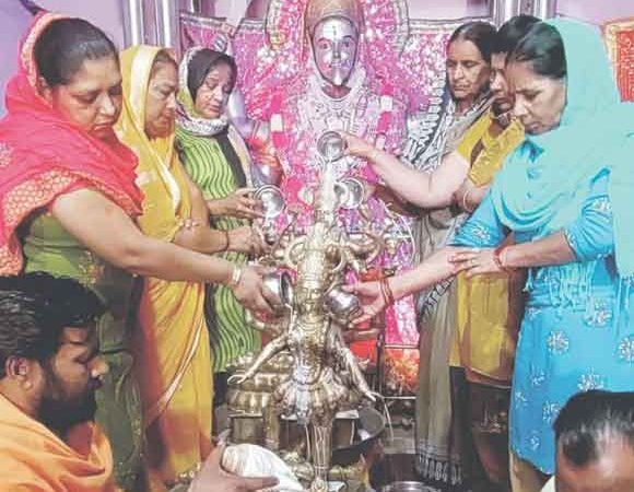मां कालरात्रि ही करती है काल को नियंत्रित