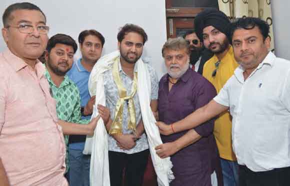 इंडियन आईडियल फेम मौहम्मद दानिश का किया भव्य स्वागत