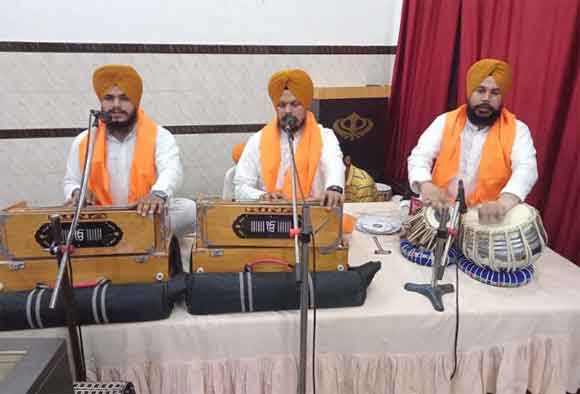 खालसा पंथ का साजना दिवस बैसाखी का पर्व श्रद्धा व उत्साह से मनाया