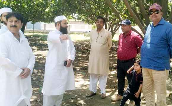 ईदगाह की जर्जर सड़क की मरम्मत व सफाई कार्य शुरू