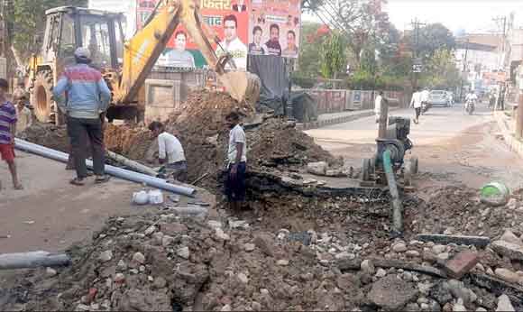 भीषण गर्मी में पानी की किल्लत..