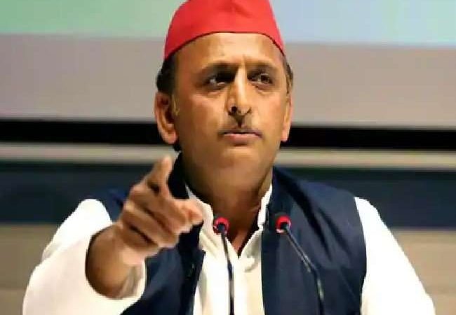 अख‍िलेश यादव ने अग्‍न‍िपथ स्‍कीम को लेकर भाजपा को घेरा, बोले- बीजेपी उन समर्थकों की सूची जारी करे जो इस योजना में अपने बच्चों को भेज रहे