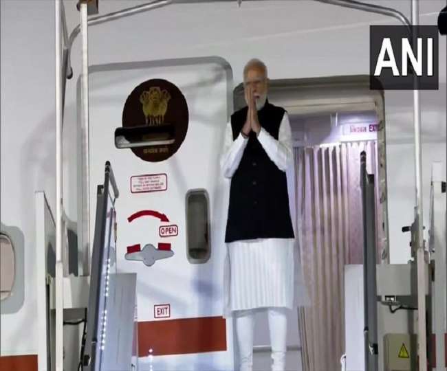 तीन दिवसीय यूरोप यात्रा के समापन पर स्वदेश के लिए रवाना हुए पीएम मोदी, राष्ट्रपति मैक्रों से मुलाकात में कई द्विपक्षीय मुद्दों पर हुई चर्चा