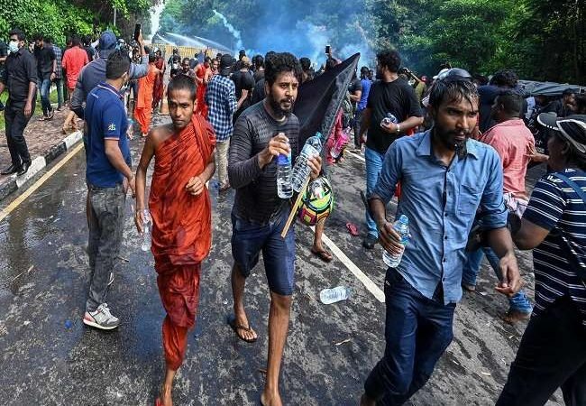 श्रीलंका में एक बार फिर लागू किया गया आपातकाल, सरकार विरोधी प्रदर्शनों से निपटने के लिए राष्ट्रपति ने की घोषणा