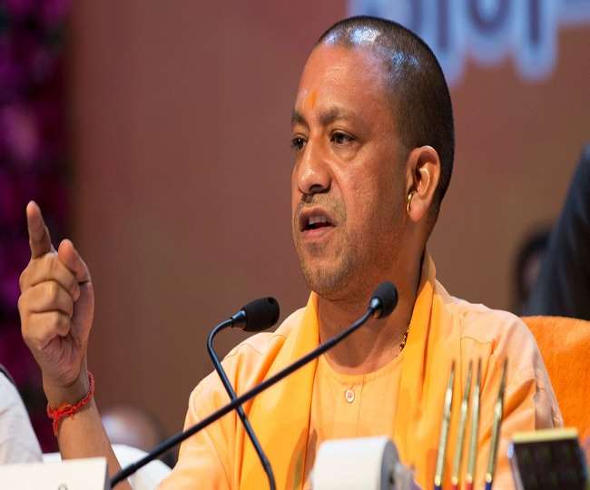सीएम योगी आदित्यनाथ की चेतावनी, धार्मिक स्थल पर दोबारा ना लगने पाएं उतारे गए एक लाख से अधिक लाउडस्पीकर