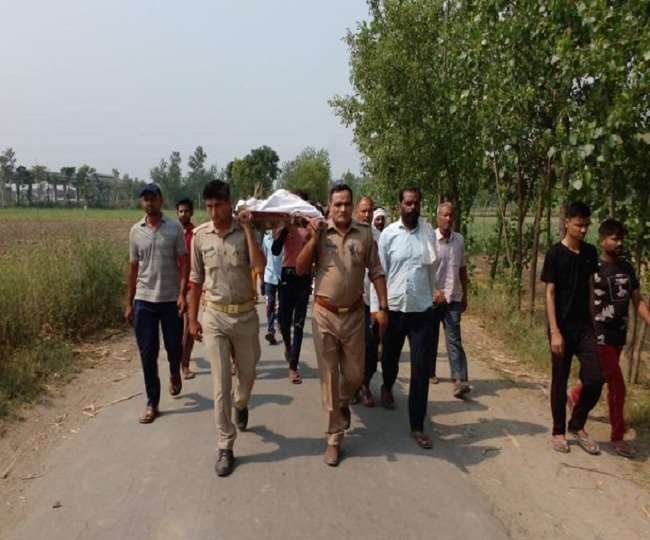 एक बार फिर मित्र की भूमिका में उत्तर प्रदेश पुलिस, सहारनपुर में पार्थिव शरीर को दिया कंधा