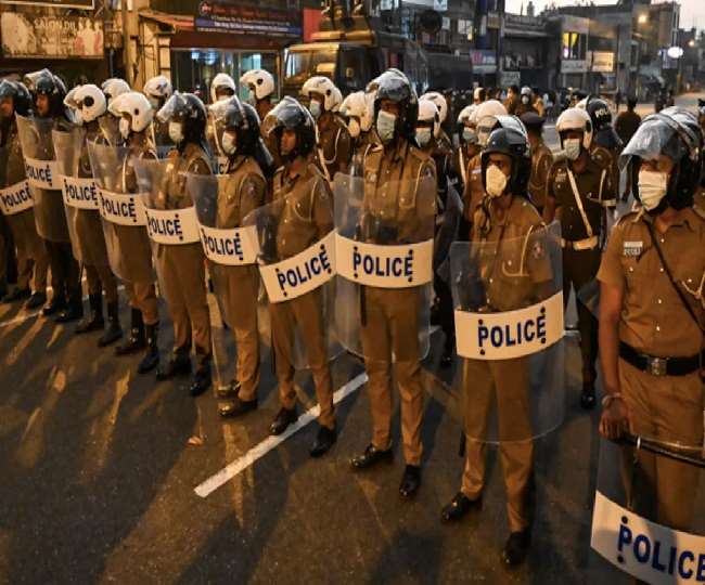 श्रीलंका में हिंसा करने वालों को देखते ही गोली मारने का आदेश, खूनी संघर्ष के बीच रक्षा मंत्रालय ने लिया फैसला