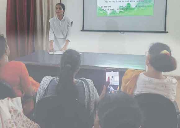 आजादी के आंदोलन में महिलाओं की भूमिका पर डाला प्रकाश