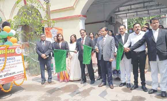 14 मई को होने वाली राष्ट्रीय लोक अदालत के प्रचार-प्रसार के लिए प्रचार वैन रवाना