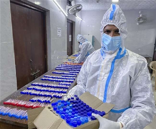 देश में फिर बढ़े कोरोना के मामले, 24 घंटे में 2897 लोग हुए संक्रमित, 54 की मौत
