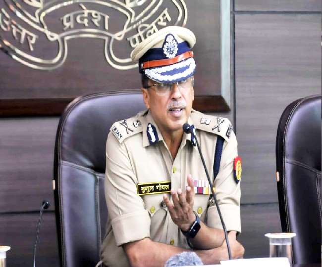 डीजीपी मुकुल गोयल पर योगी सरकार की बड़ी कार्रवाई, पद से हटाकर भेजा गया डीजी नागरिक सुरक्षा