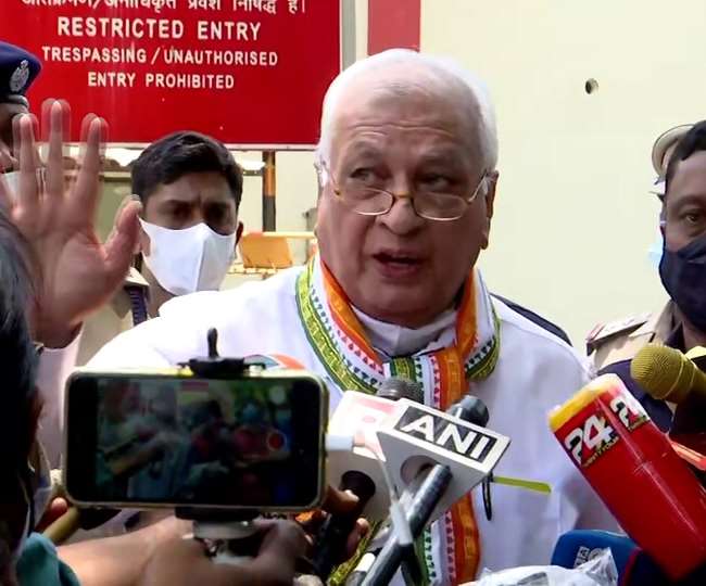 छात्रा के अपमान पर केरल के राज्यपाल ने मुस्लिम नेता को लगाई फटकार, कहा-इस घटना पर चुप रहना है पाप