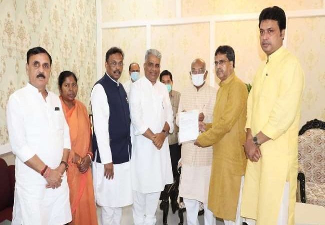 Tripura New CM: त्रिपुरा में भाजपा ने बदला मुख्यमंत्री, बिप्लब की जगह लेंगे माणिक साहा; आज राजभवन में लेंगे शपथ