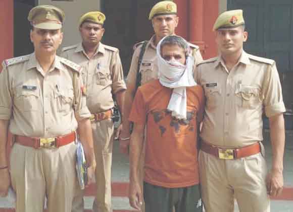 पुलिस ने कुख्यात बदमाश ध्याना गुर्जर की निशानदेही पर किया चोरी सामान बरामद