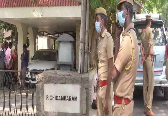 CBI Raid: पी चिदंबरम के बेटे कार्ति चिदंबरम के दफ्तर और आवास समेत कई जगहों पर सीबीआइ ने मारे छापे