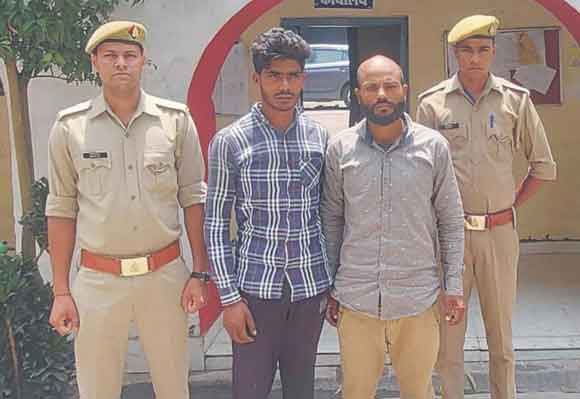 पुलिस मुठभेड़ में वांछित दो आरोपी दबोचे, भेजे जेल