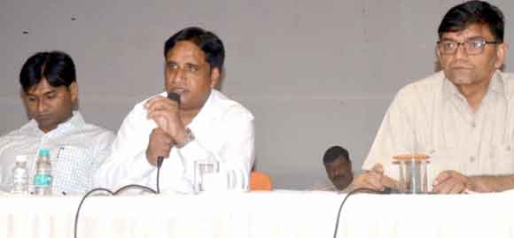 निगम बोर्ड ने लगायली दस दिन तक महानगर में पशु मंडी पर रोक
