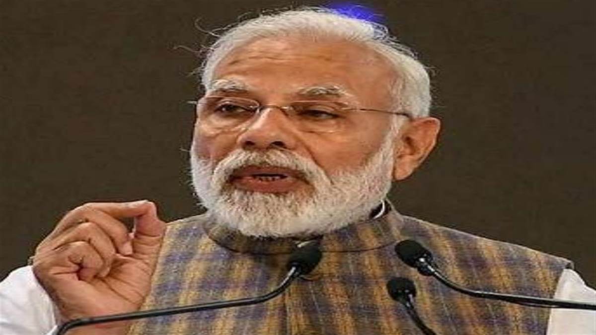 Petrol Diesel Price reduced: पेट्रोल एवं डीजल की कीमतों में कमी के फैसले को पीएम मोदी ने सराहा, बोले- हमारे लिए लोग पहले…