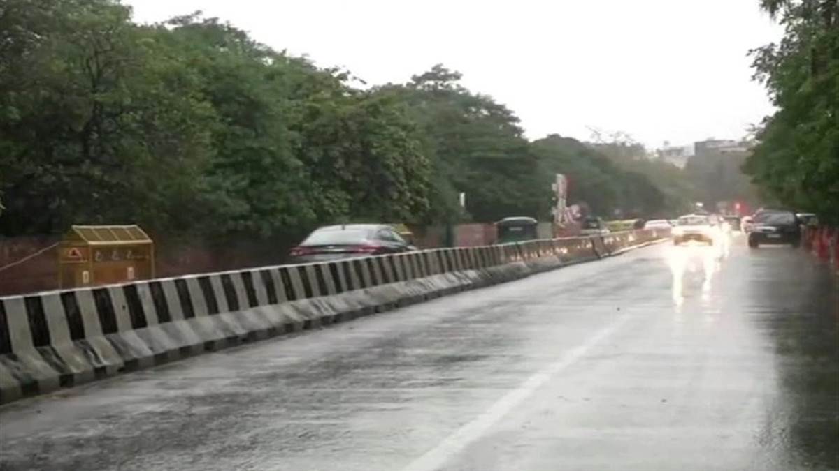 Weather Update: भीषण गर्मी से लोगों को राहत, इन राज्यों में अगले 3 दिनों तक होगी बारिश, जानें- आपके राज्य में कैसा रहेगा मौसम