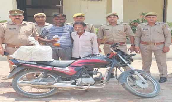 पुलिस ने दबोचे दो शराब तस्कर